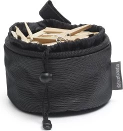 Brabantia HangOn Droogrek Inklapbaar - 25 Meter - Met Wasknijpertasje - Matt Black 22 Brabantia HangOn Droogrek Inklapbaar - 25 Meter - Met Wasknijpertasje - Matt Black -Brabantia 1133x1200