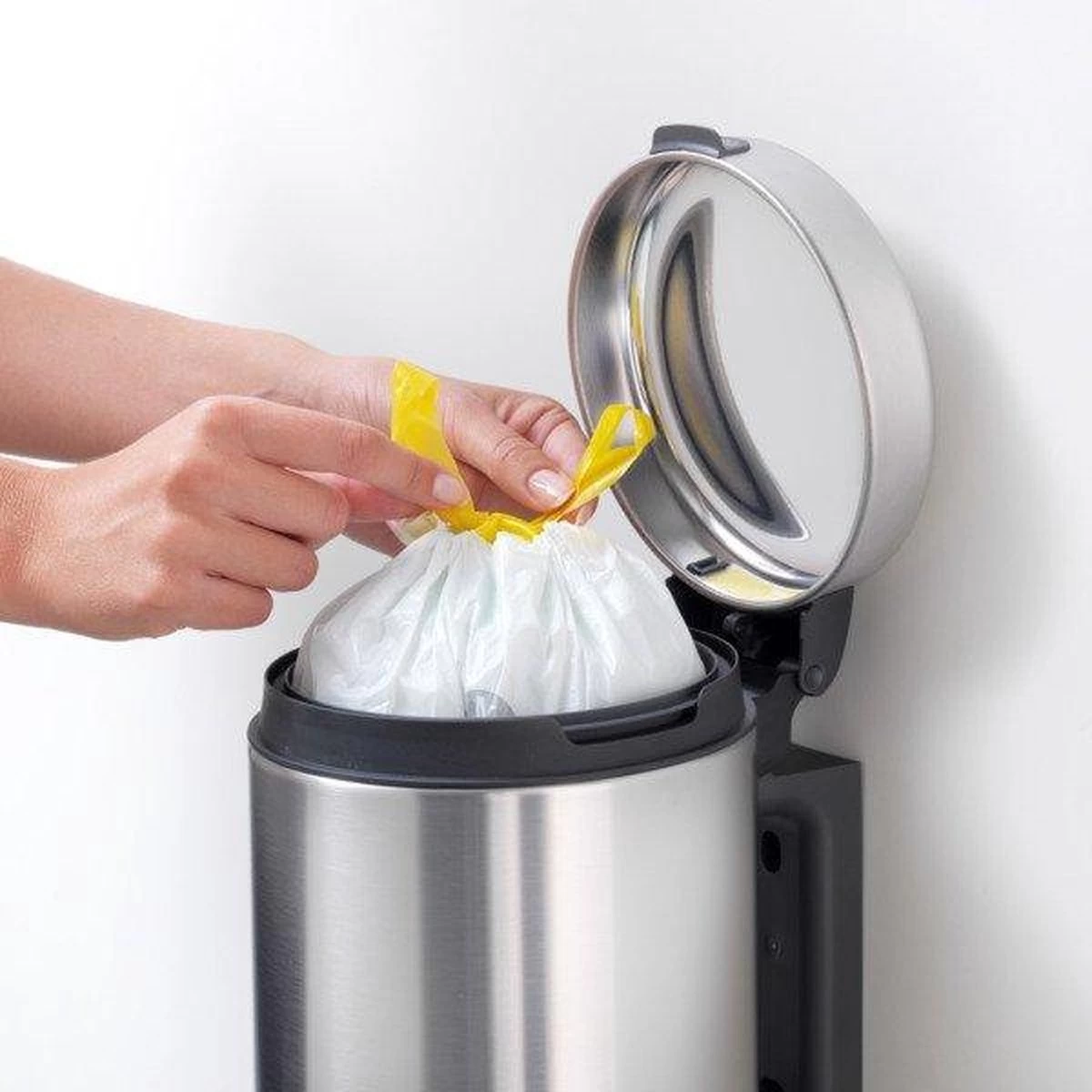 Brabantia NewIcon Wandprullenbak - 3 L - Matt Steel 17 Brabantia NewIcon Wandprullenbak - 3 L - Matt Steel - Afbeelding 15