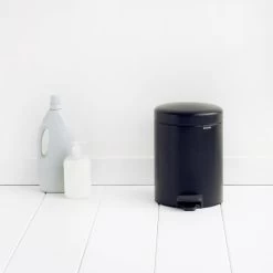 Brabantia NewIcon Prullenbak - 5 L - Matt Black -Brabantia 1200x1200 292