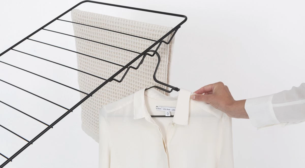 Brabantia HangOn Droogrek Inklapbaar - 25 Meter - Met Wasknijpertasje - Matt Black 6 Brabantia HangOn Droogrek Inklapbaar - 25 Meter - Met Wasknijpertasje - Matt Black - Afbeelding 4