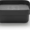 Brabantia SinkSide Afwasbak Vierkant - Met Afdruipschaal - Dark Grey 1 Brabantia SinkSide Afwasbak Vierkant - Met Afdruipschaal - Dark Grey -Brabantia 1200x720