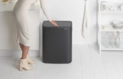 Brabantia Bo Touch Bin Prullenbak - 60 L - Matt Black -Brabantia 1200x766 20