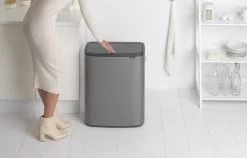 Brabantia Bo Touch Bin Prullenbak - 2 X 30 L - Platinum -Brabantia 1200x766 4