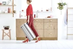 Brabantia NewIcon Prullenbak - 30 L - Matt Steel 21 Brabantia NewIcon Prullenbak - 30 L - Matt Steel -Brabantia 1200x799 55