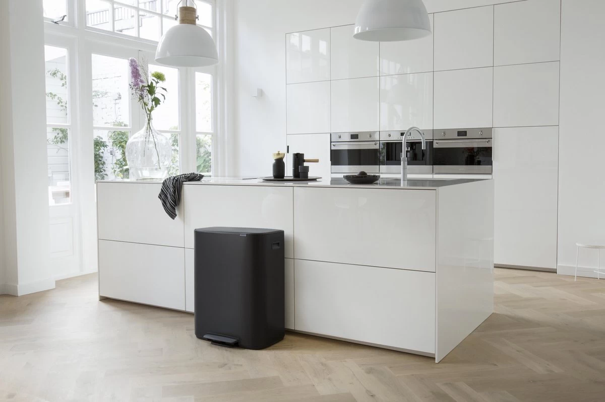 Brabantia Bo Prullenbak - 60 L - Met 80 Vuilniszakken - Matt Black 19 Brabantia Bo Prullenbak - 60 L - Met 80 Vuilniszakken - Matt Black - Afbeelding 17