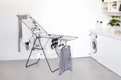 Brabantia HangOn Droogrek Inklapbaar - 25 Meter - Matt Black 35 Brabantia HangOn Droogrek Inklapbaar - 25 Meter - Matt Black -Brabantia 1200x799 66