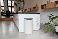 Brabantia Touch Bin Prullenbak - 40 L - Soft Beige -Brabantia 1200x800 51