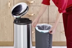 Brabantia NewIcon Prullenbak - 30 L - Matt Steel 29 Brabantia NewIcon Prullenbak - 30 L - Matt Steel -Brabantia 1200x800 58