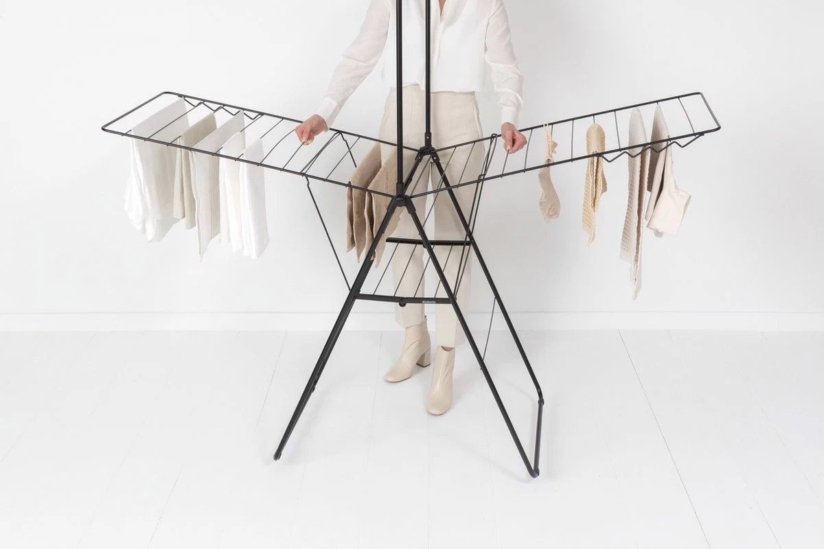 Brabantia HangOn Droogrek Inklapbaar - 25 Meter - Met Stang - Matt Black 12 Brabantia HangOn Droogrek Inklapbaar - 25 Meter - Met Stang - Matt Black - Afbeelding 10