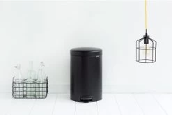 Brabantia NewIcon Prullenbak - 20 L - Matt Black -Brabantia 1200x801