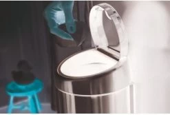 Brabantia Touch Bin Prullenbak - 3 L - Matt Steel 20 Brabantia Touch Bin Prullenbak - 3 L - Matt Steel -Brabantia 1200x812 1