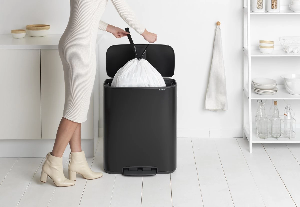 Brabantia Bo Prullenbak - 60 L - Met 80 Vuilniszakken - Matt Black 15 Brabantia Bo Prullenbak - 60 L - Met 80 Vuilniszakken - Matt Black - Afbeelding 13