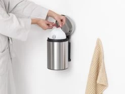 Brabantia NewIcon Wandprullenbak - 3 L - Matt Steel 28 Brabantia NewIcon Wandprullenbak - 3 L - Matt Steel -Brabantia 1200x900 43