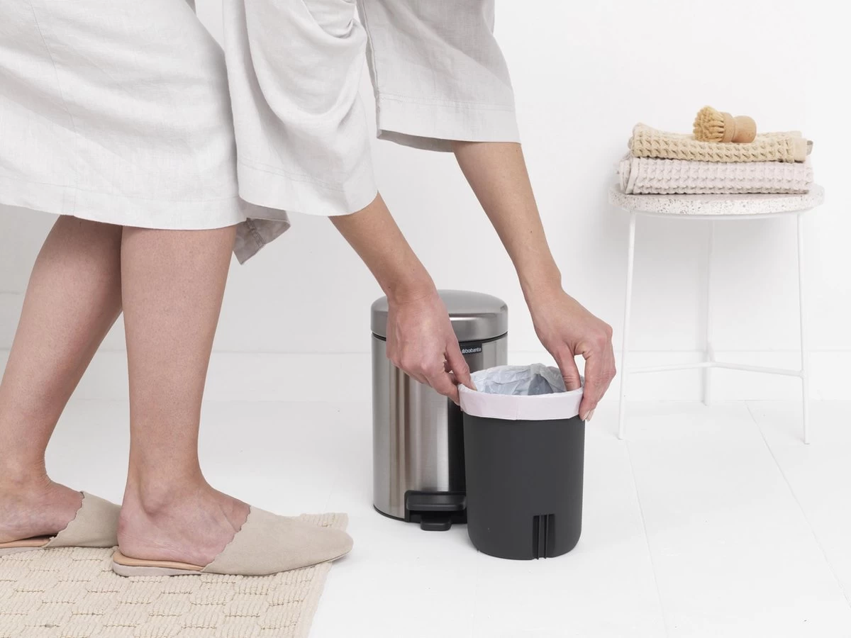 Brabantia NewIcon Prullenbak - 3 L - Matt Steel Fingerprint Proof 15 Brabantia NewIcon Prullenbak - 3 L - Matt Steel Fingerprint Proof - Afbeelding 13