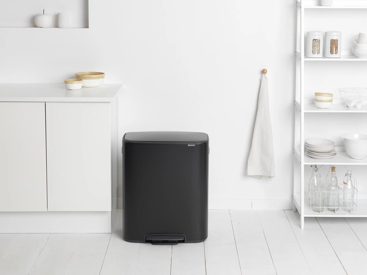 Brabantia Bo Prullenbak - 60 L - Met 80 Vuilniszakken - Matt Black 9 Brabantia Bo Prullenbak - 60 L - Met 80 Vuilniszakken - Matt Black - Afbeelding 7