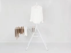 Brabantia HangOn Droogrek Inklapbaar - 25 Meter - Met Stang - White 35 Brabantia HangOn Droogrek Inklapbaar - 25 Meter - Met Stang - White -Brabantia 1200x900 89