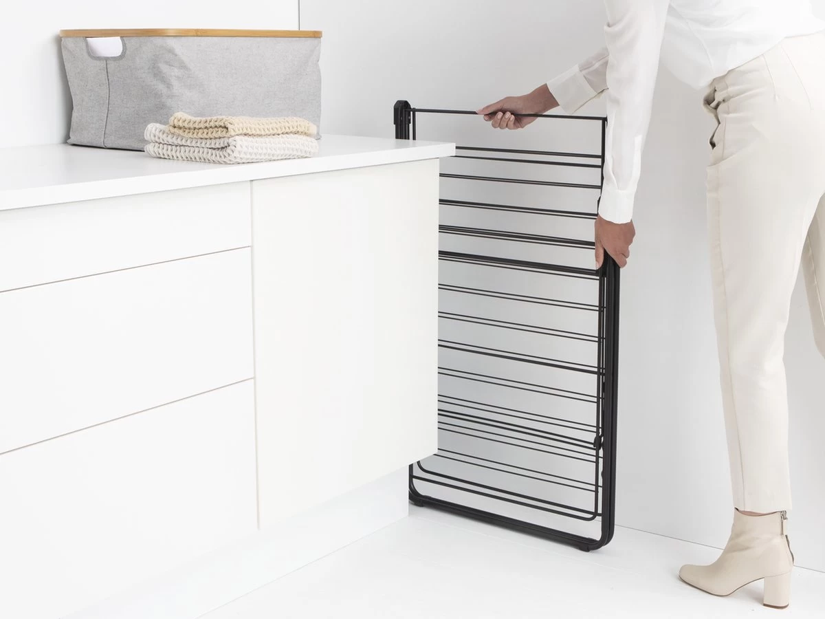 Brabantia HangOn Droogrek Inklapbaar - 25 Meter - Met Wasknijpertasje - Matt Black 10 Brabantia HangOn Droogrek Inklapbaar - 25 Meter - Met Wasknijpertasje - Matt Black - Afbeelding 8