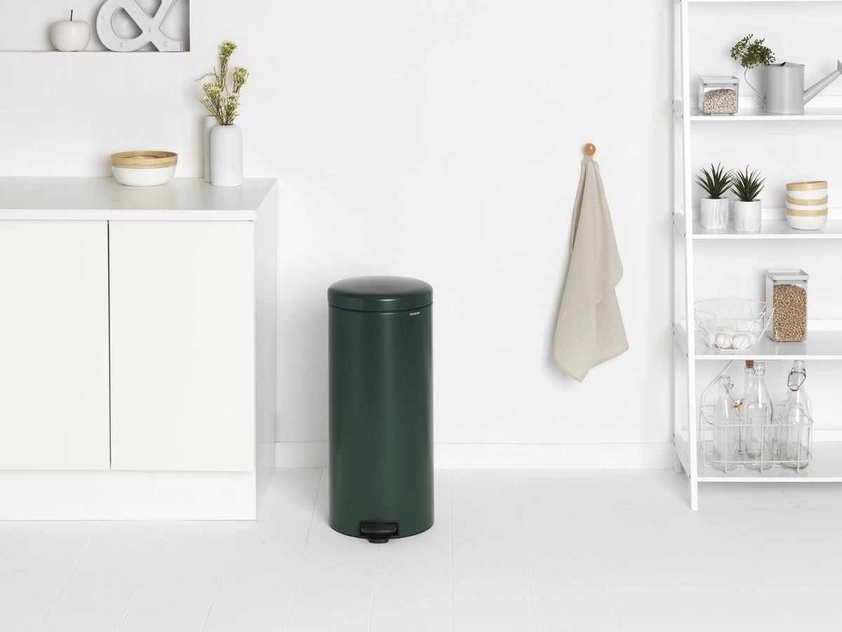 Brabantia NewIcon Prullenbak - 30 L - Pine Green 8 Brabantia NewIcon Prullenbak - 30 L - Pine Green - Afbeelding 7