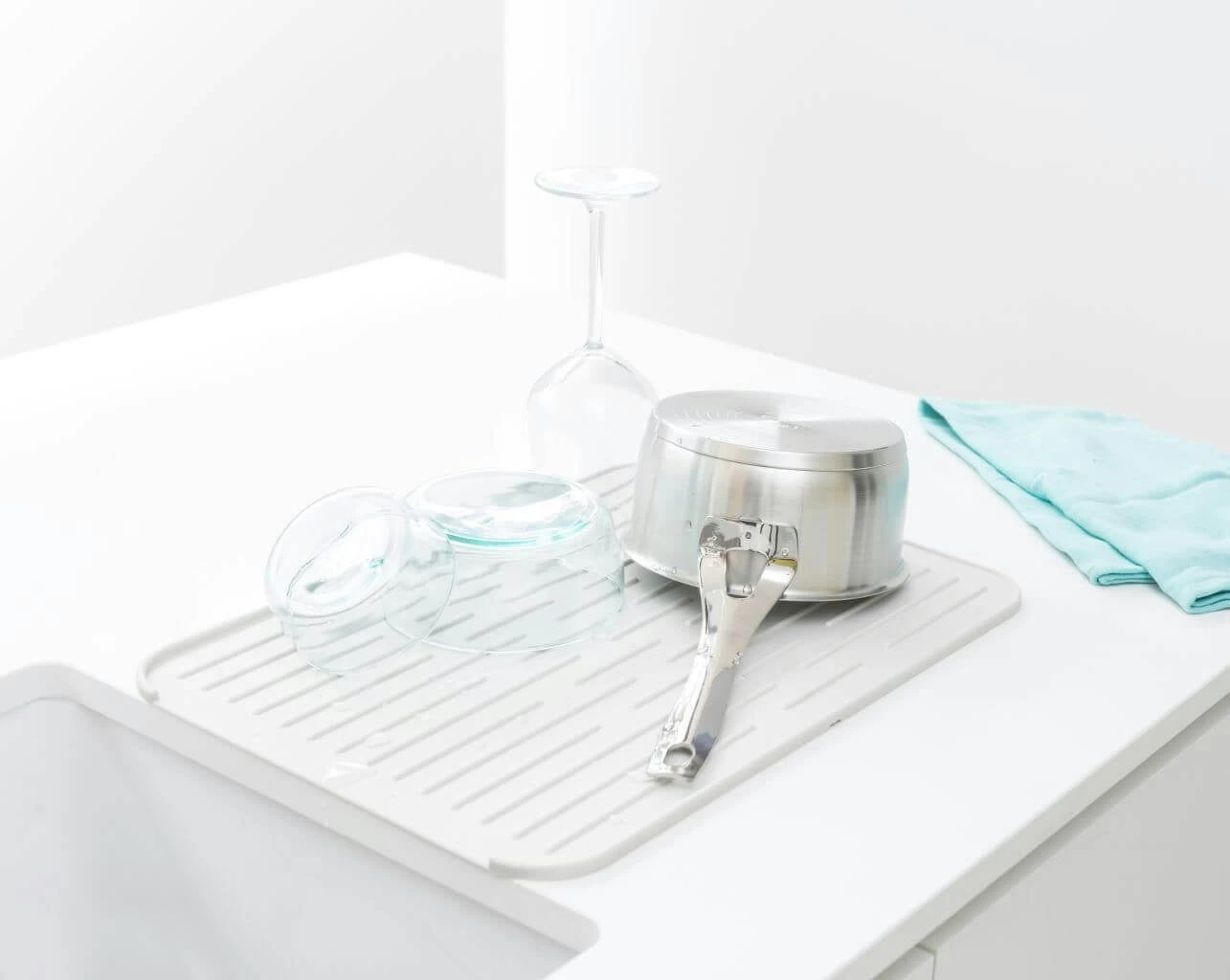 Brabantia Siliconen Afdruipmat Light Grey 4 Brabantia Siliconen Afdruipmat Light Grey - Afbeelding 2