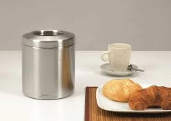 Brabantia Tafelafvalbakje Matt Steel 7 Brabantia Tafelafvalbakje Matt Steel -Brabantia 1fbed73e17758a248505b29112305b41