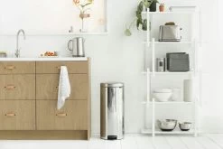 Brabantia Pedaalemmer Newlcon 30 Liter Brilliant Steel -Brabantia 33c48accae4defd514e859d8c2c65b6b