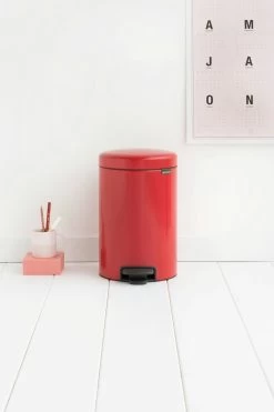 Brabantia Pedaalemmer Newlcon 12 Liter Passion Red 10 Brabantia Pedaalemmer Newlcon 12 Liter Passion Red -Brabantia 4c3e3521137e70aa5c9877cd06f7d1d8