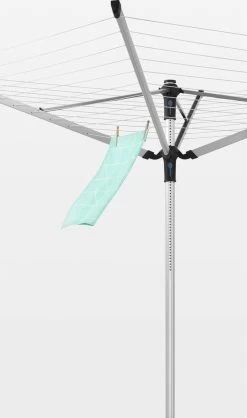 Brabantia Lift-o-Matic Advance Droogmolen Met Kunststof Betonanker, Beschermhoes En Wasknijpertasje - 50 M - Zilvergrijs 30 Brabantia Lift-o-Matic Advance Droogmolen Met Kunststof Betonanker, Beschermhoes En Wasknijpertasje - 50 M - Zilvergrijs -Brabantia 709x1200