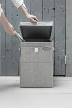 Brabantia Wasmand Met Deksel - Stapelbaar - 35 L - Grey 30 Brabantia Wasmand Met Deksel - Stapelbaar - 35 L - Grey -Brabantia 799x1200 125
