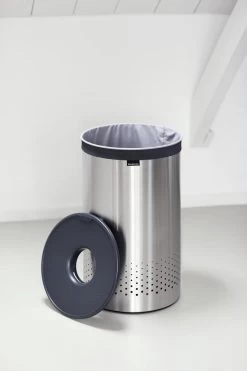 Brabantia Wasmand - 60 L - Matt Steel Met Kunststof Deksel 31 Brabantia Wasmand - 60 L - Matt Steel Met Kunststof Deksel -Brabantia 799x1200 128