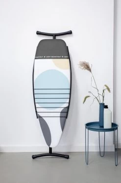 Brabantia Strijkplank D Met Hittebestendige Parkeerplaats - Met Linnenrek - 135 X 45 Cm - Spring Bubbles -Brabantia 799x1200 145