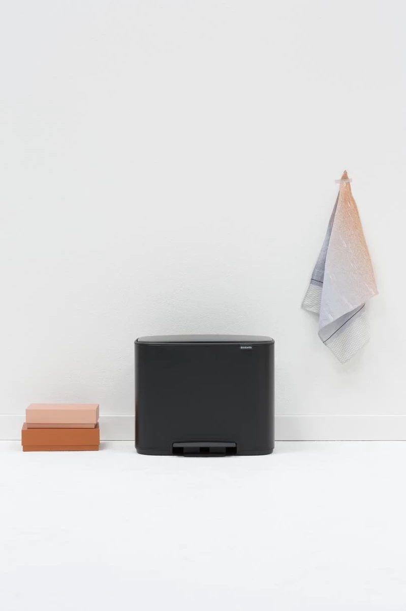 Brabantia Bo Prullenbak - 11 + 23 L - Matt Black 9 Brabantia Bo Prullenbak - 11 + 23 L - Matt Black - Afbeelding 7