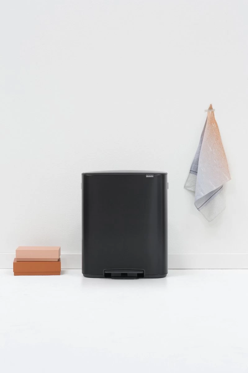 Brabantia Bo Prullenbak - 60 L - Met 80 Vuilniszakken - Matt Black 13 Brabantia Bo Prullenbak - 60 L - Met 80 Vuilniszakken - Matt Black - Afbeelding 11