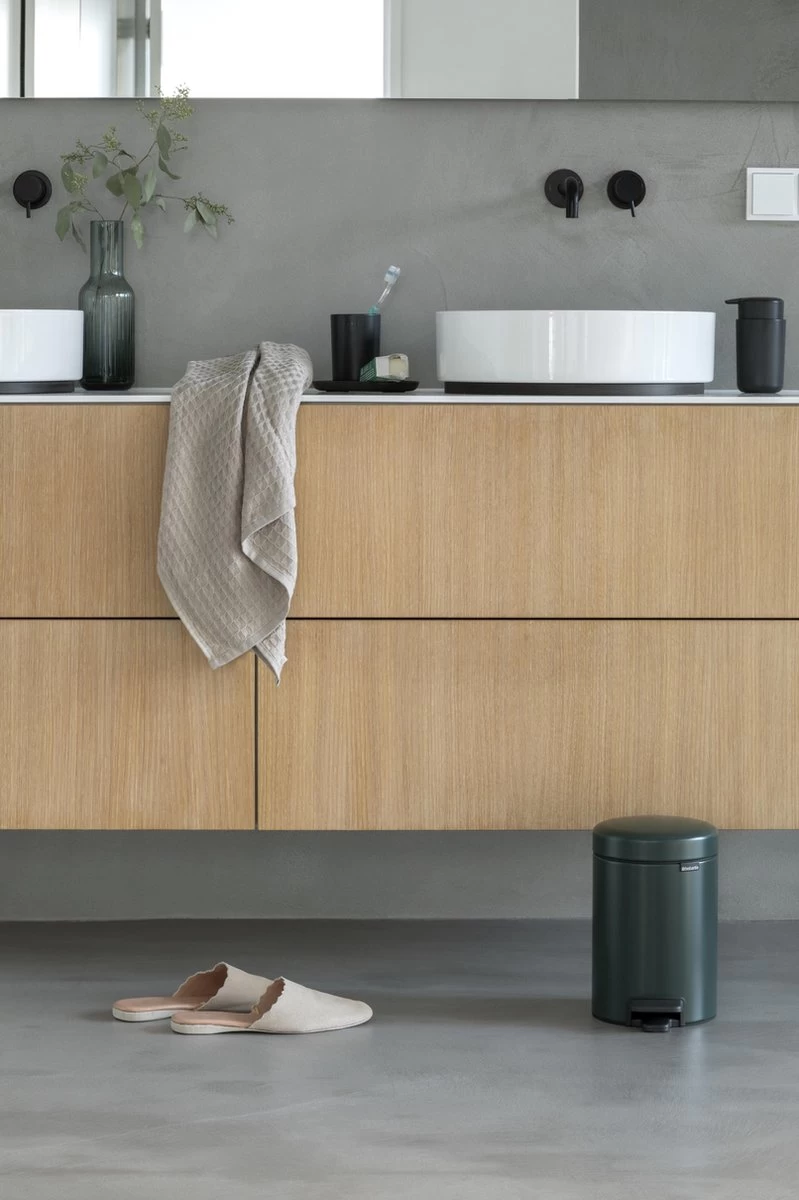 Brabantia NewIcon Prullenbak - 3 L - Pine Green 6 Brabantia NewIcon Prullenbak - 3 L - Pine Green - Afbeelding 4