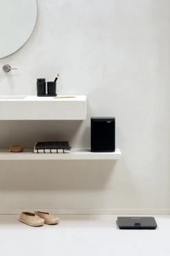 Brabantia Bo Prullenbak - 4 L - Matt Black 36 Brabantia Bo Prullenbak - 4 L - Matt Black -Brabantia 800x1200 16