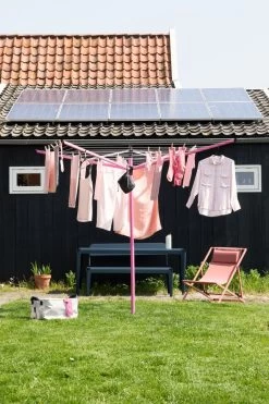 Brabantia Lift-O-Matic Droogmolen Met Metalen Grondanker, Beschermhoes, Wasknijpertasje En Wasknijpers - 50 M - Spring Pink -Brabantia 800x1200 25