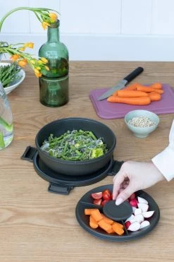 Brabantia Make & Take Salade Lunchbox - 1,3 L - Kunststof - Dark Grey -Brabantia 800x1200 37