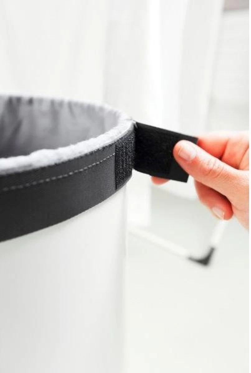 Brabantia Wasmand Met Deksel - 60 L - White / Kurken Deksel 9 Brabantia Wasmand Met Deksel - 60 L - White / Kurken Deksel - Afbeelding 7