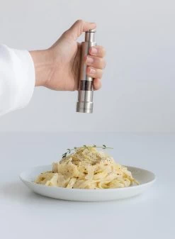 Brabantia Zout En Pepermolen Set - Matt Steel 10 Brabantia Zout En Pepermolen Set - Matt Steel -Brabantia 879x1200 2