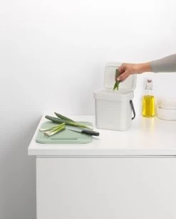 Brabantia Sort & Go Aanrecht Afvalbakje - 3 L - Light Grey -Brabantia 962x1200 1