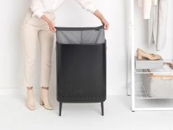 Brabantia Wasbox Hi 2 X 45 Liter - Matt Black 32 Brabantia Wasbox Hi 2 X 45 Liter - Matt Black -Brabantia Bo Laundry Bin Hi 2 x 45L Plastic Lid Matt Black 8710755200564 Brabantia 96dpi 1000x750px 7 NR 22136