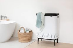 Brabantia Bo Wasbox Hi 2 X 45 Liter - Wit -Brabantia Bo Laundry Bin Hi 2 x 45L Plastic Lid White 8710755200540 Brabantia 96dpi 1000x666px 7 NR 22459