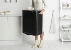 Brabantia Bo Pedaalemmer 60 Liter Matt Black -Brabantia Bo Pedal Bin 60L Matt Black 8710755211362 Brabantia 300dpi 7103x5074px 6 NR 17068 1