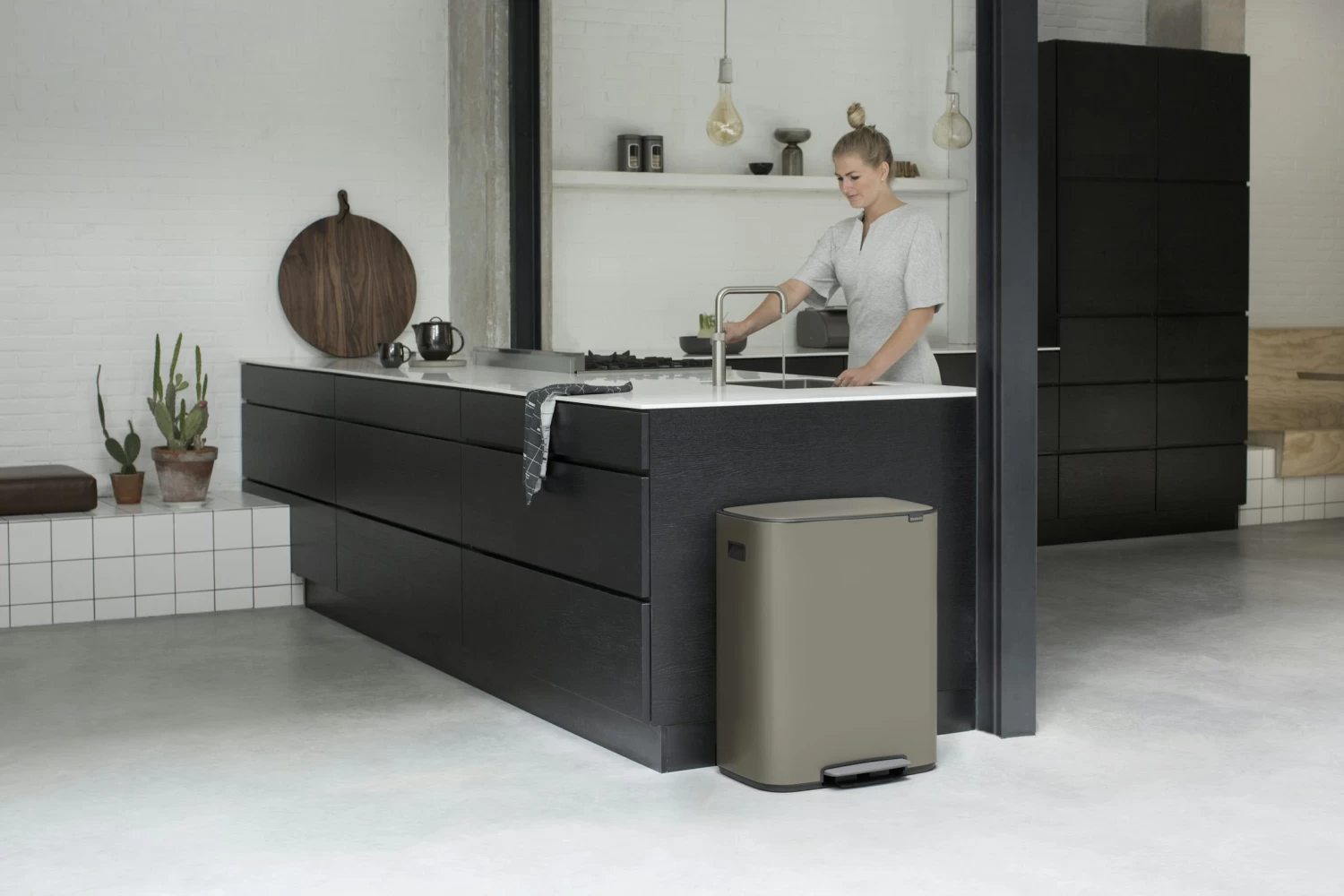 Brabantia Bo Pedaalemmer 60 Liter Platinum 7 Brabantia Bo Pedaalemmer 60 Liter Platinum - Afbeelding 5