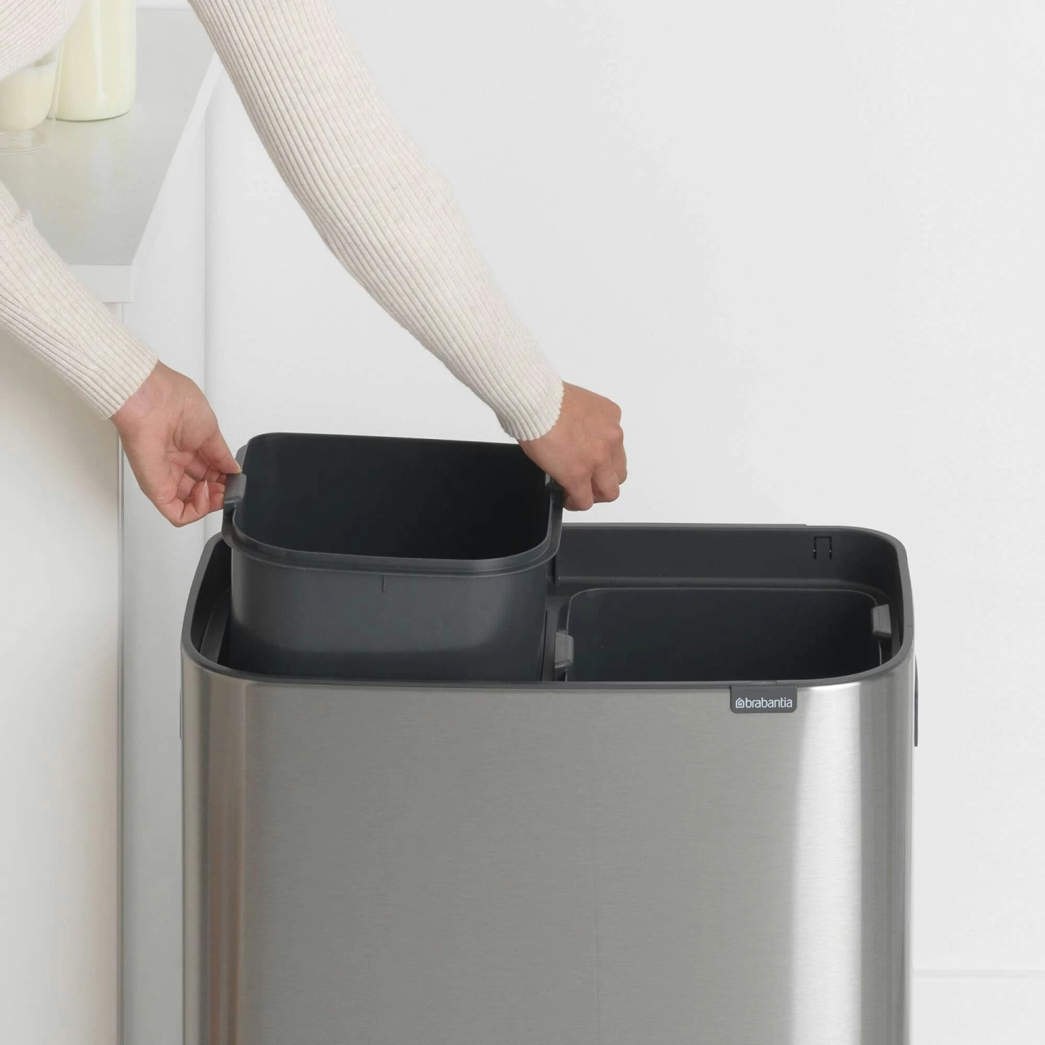 Brabantia Bo Touch Bin 2x30 Liter Matt Steel Fingerprint Proof 6 Brabantia Bo Touch Bin 2x30 Liter Matt Steel Fingerprint Proof - Afbeelding 4