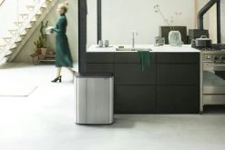 Brabantia Bo Touch Bin 2x30 Liter Matt Steel Fingerprint Proof 28 Brabantia Bo Touch Bin 2x30 Liter Matt Steel Fingerprint Proof -Brabantia Bo Touch Bin 2 x 30L Matt Steel Fingerprint Proof 8710755221422 Brabantia 300dpi 5760x3840px 6 NR 14561