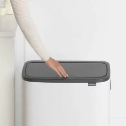 Brabantia Bo Touch Bin 2x30 Liter Wit -Brabantia Bo Touch Bin 2 x 30L White 8710755221408 Brabantia 300dpi 2401x2401px 6 NR 14405