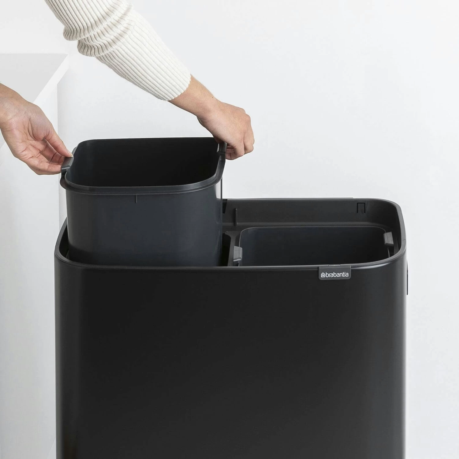 Brabantia Bo Touch Bin Hi 2x30 Liter Matt Black 14 Brabantia Bo Touch Bin Hi 2x30 Liter Matt Black - Afbeelding 12