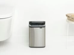 Brabantia Bo Touch Bin 4 Liter Met Kunststof Binnenemmer Matt Steel Fpp 15 Brabantia Bo Touch Bin 4 Liter Met Kunststof Binnenemmer Matt Steel Fpp -Brabantia Bo Waste Bin 4L Matt Steel Fingerprint Proof 8710755222849 Brabantia 300dpi 3912x2934px 6 NR 30327