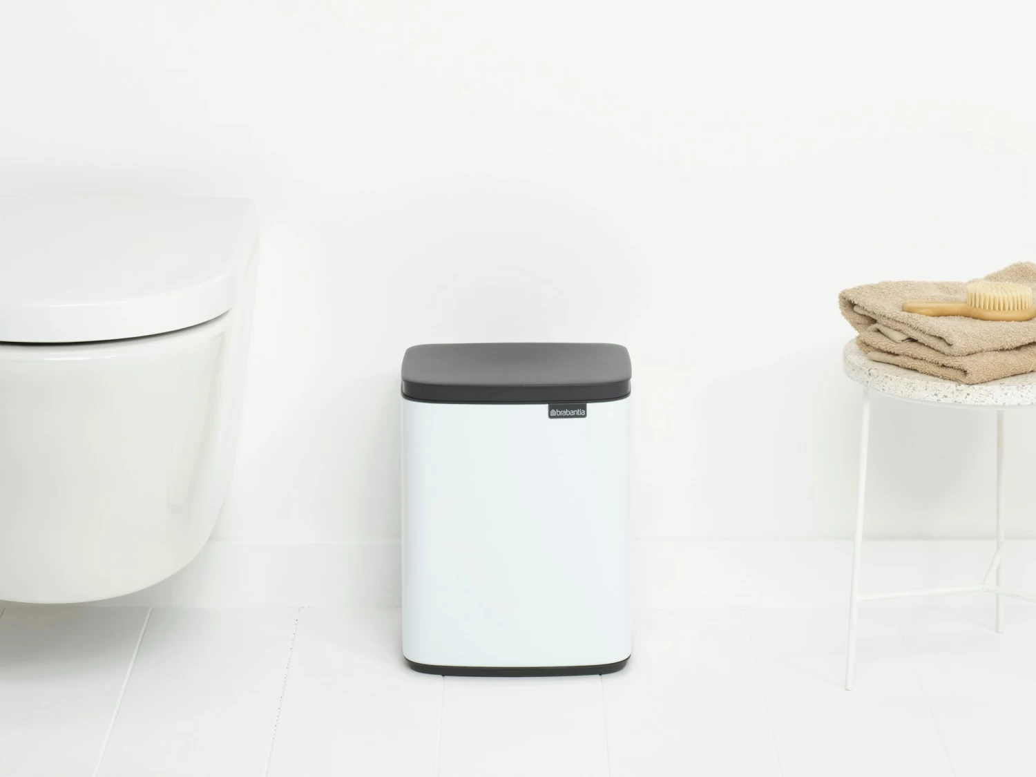 Brabantia Bo Touch Bin 7 Liter Met Kunststof Binnenemmer White 3 Brabantia Bo Touch Bin 7 Liter Met Kunststof Binnenemmer White