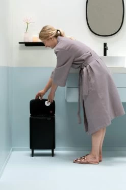 Brabantia Bo Hi Afvalemmer 12 Liter Matt Black -Brabantia Bo Waste Bin Hi 12L Matt Black 8710755227226 Brabantia 96dpi 4480x6720px 6 NR 30575